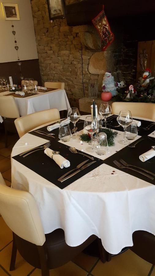 Hotel La Croix Blanche Pluvigner Zewnętrze zdjęcie